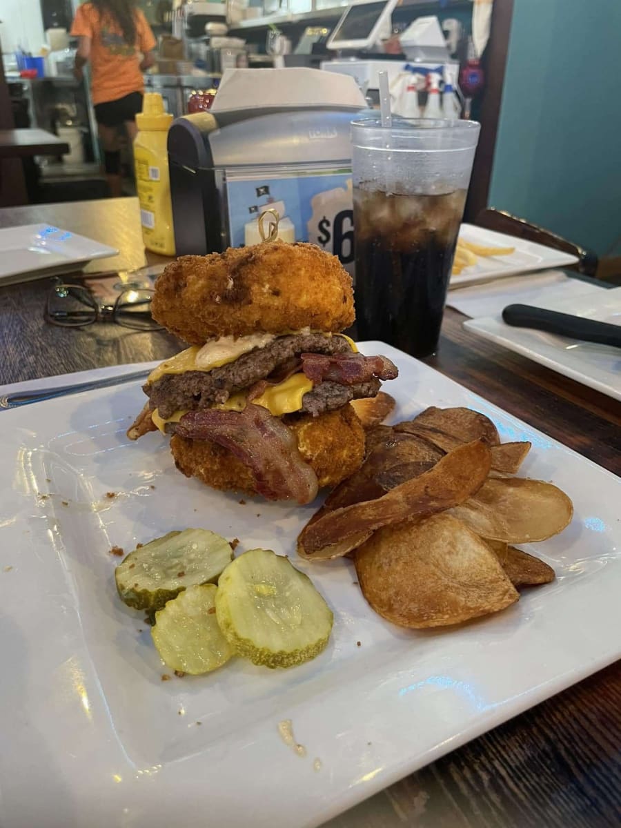 Jolly Roger's Grub & Pub – photo 5